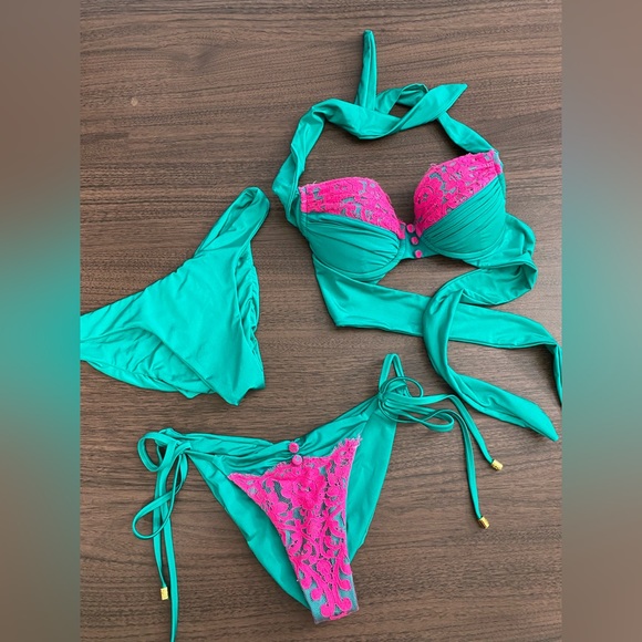 BEACH BUNNY BIKINI SET:Teal and Pink lace , size small ;like new condition - Picture 1 of 7